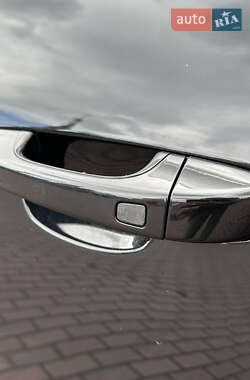 Внедорожник / Кроссовер Porsche Cayenne 2012 в 