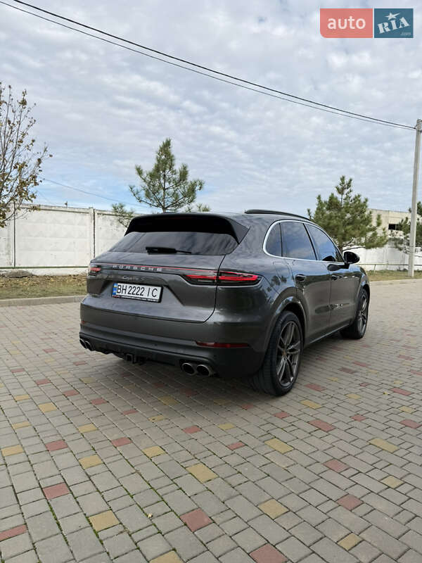 Внедорожник / Кроссовер Porsche Cayenne 2020 в Измаиле