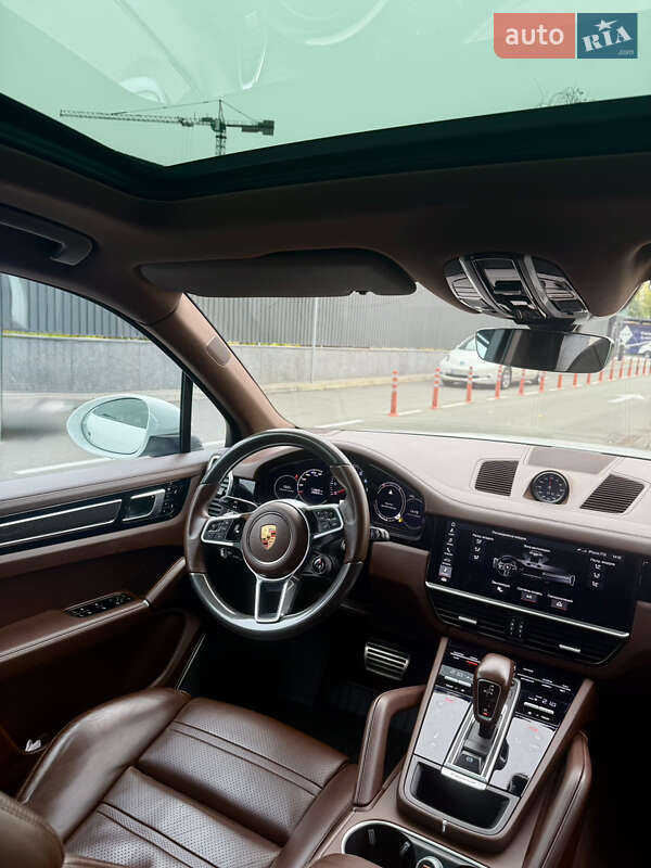 Внедорожник / Кроссовер Porsche Cayenne 2018 в Киеве фото 8 Внедорожник / Кроссовер Porsche Cayenne 2018 в Киеве