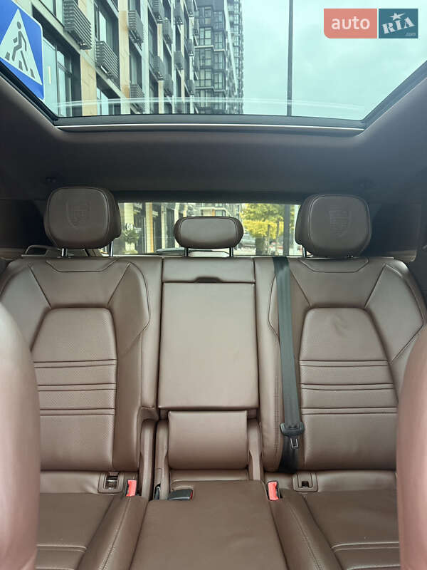 Внедорожник / Кроссовер Porsche Cayenne 2018 в Киеве фото 11 Внедорожник / Кроссовер Porsche Cayenne 2018 в Киеве