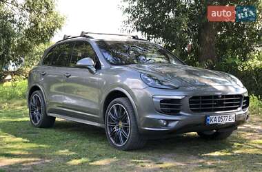 Позашляховик / Кросовер Porsche Cayenne 2016 в 