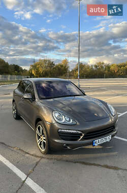Позашляховик / Кросовер Porsche Cayenne 2011 в 