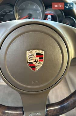 Позашляховик / Кросовер Porsche Cayenne 2011 в 