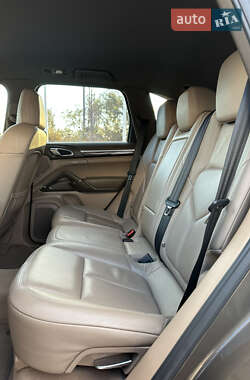 Позашляховик / Кросовер Porsche Cayenne 2011 в 