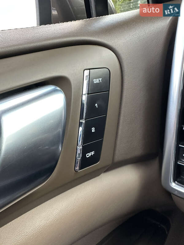 Внедорожник / Кроссовер Porsche Cayenne 2011 в Запорожье фото 50 Внедорожник / Кроссовер Porsche Cayenne 2011 в Запорожье