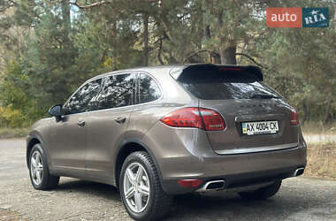 Позашляховик / Кросовер Porsche Cayenne 2011 в 