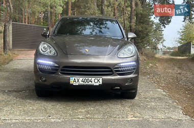 Позашляховик / Кросовер Porsche Cayenne 2011 в 