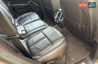 Позашляховик / Кросовер Porsche Cayenne 2011 в 