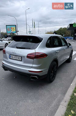 Позашляховик / Кросовер Porsche Cayenne 2015 в Києві
