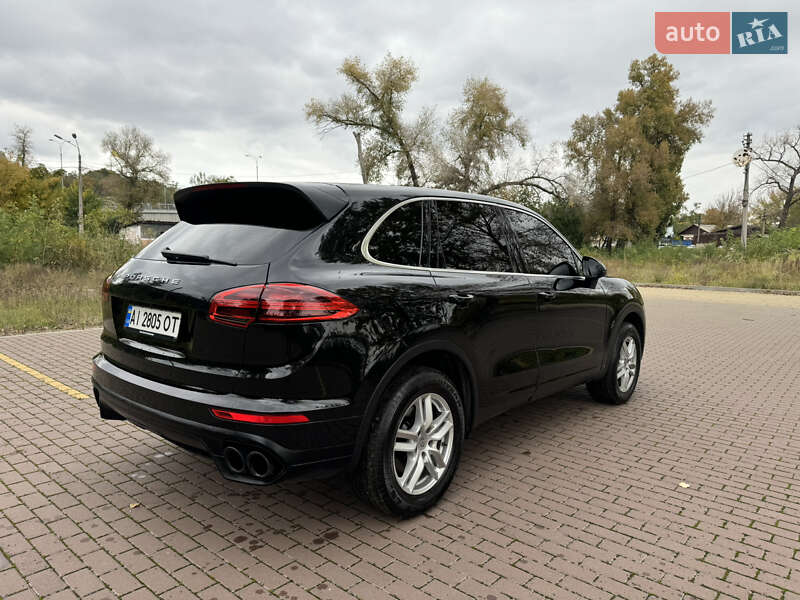 Внедорожник / Кроссовер Porsche Cayenne 2016 в Киеве