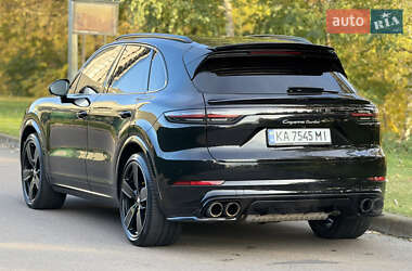 Внедорожник / Кроссовер Porsche Cayenne 2018 в 