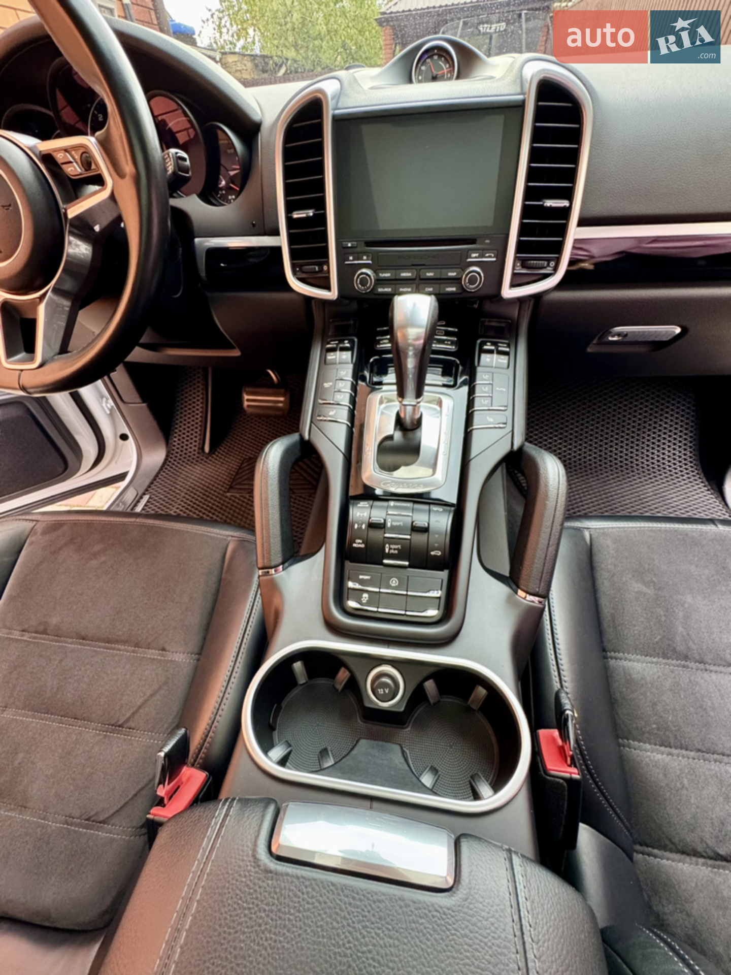 2016 Porsche Cayenne - мініатюра 8