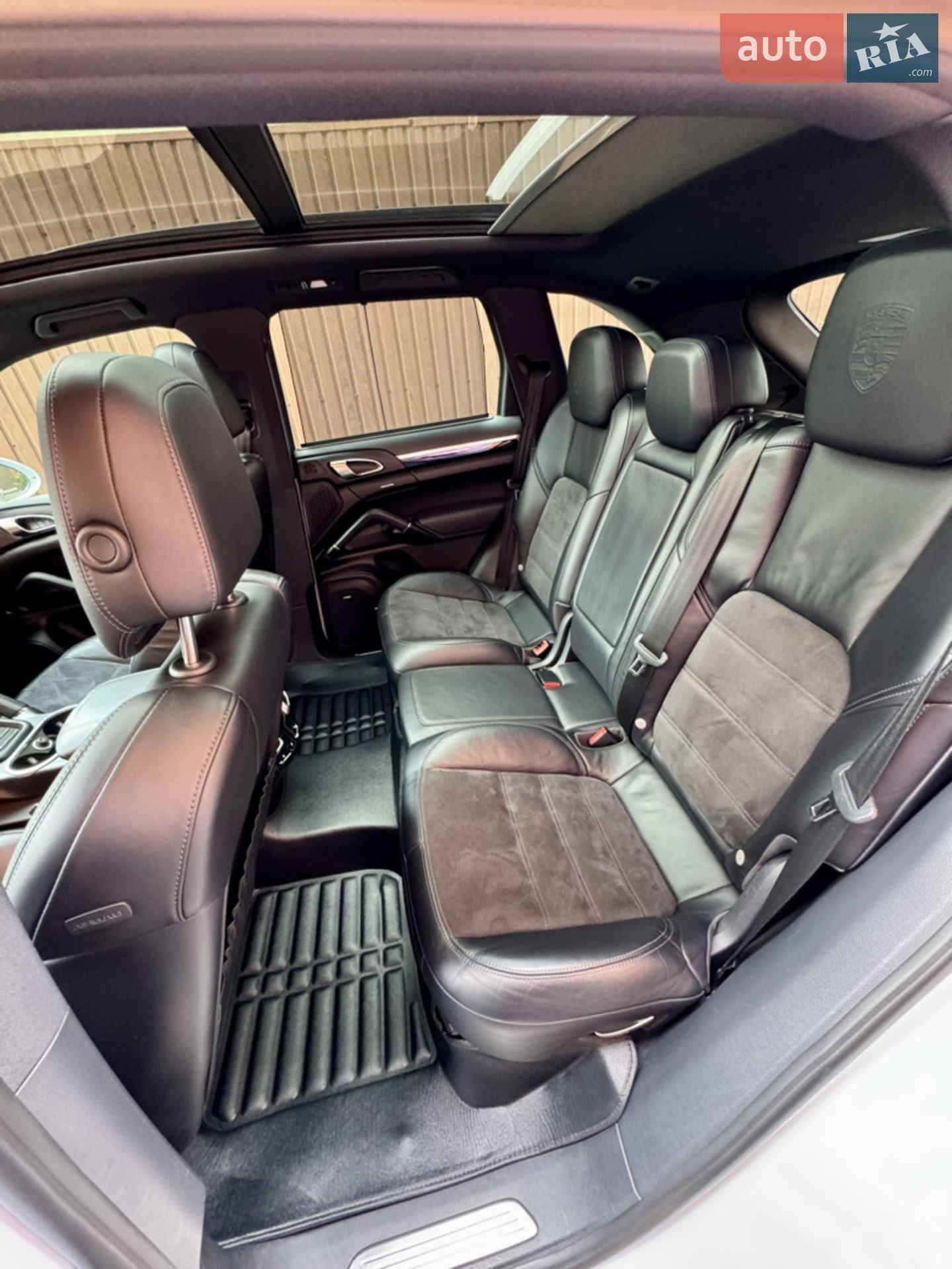 2016 Porsche Cayenne - мініатюра 12