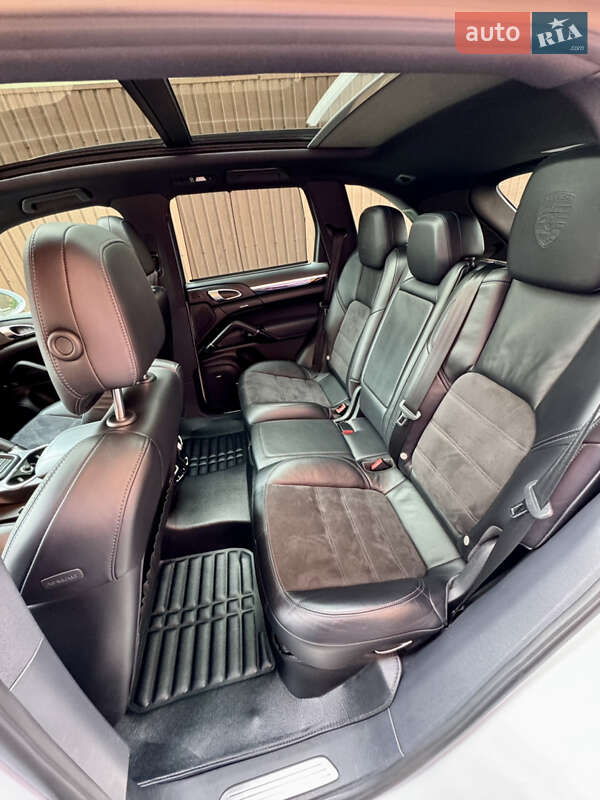 Позашляховик / Кросовер Porsche Cayenne 2016 в Миколаєві фото 12 Позашляховик / Кросовер Porsche Cayenne 2016 в Миколаєві