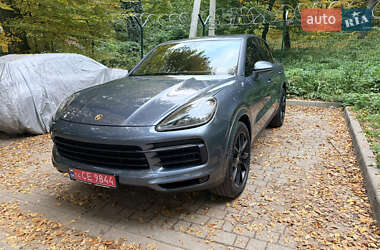 Внедорожник / Кроссовер Porsche Cayenne 2018 в 