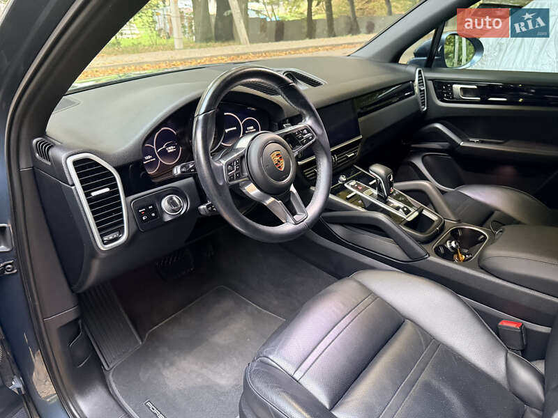 Позашляховик / Кросовер Porsche Cayenne 2018 в Львові