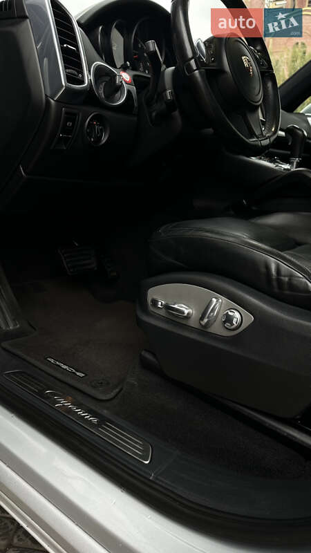 Позашляховик / Кросовер Porsche Cayenne 2012 в Івано-Франківську