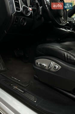 Позашляховик / Кросовер Porsche Cayenne 2012 в  фото 10 Позашляховик / Кросовер Porsche Cayenne 2012 в