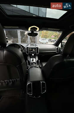 Позашляховик / Кросовер Porsche Cayenne 2012 в  фото 14 Позашляховик / Кросовер Porsche Cayenne 2012 в