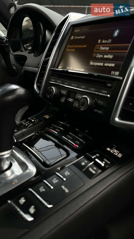 Позашляховик / Кросовер Porsche Cayenne 2012 в Івано-Франківську