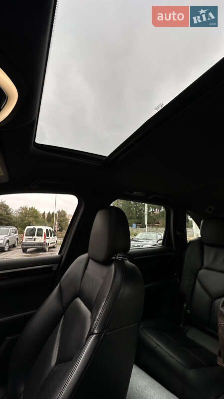 Позашляховик / Кросовер Porsche Cayenne 2012 в Івано-Франківську