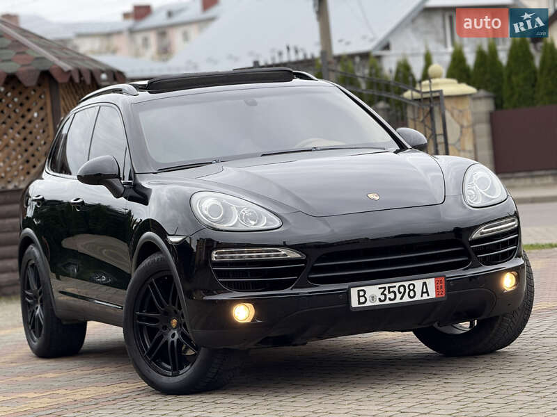 Внедорожник / Кроссовер Porsche Cayenne 2012 в Самборе