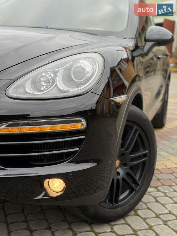 Внедорожник / Кроссовер Porsche Cayenne 2012 в Самборе