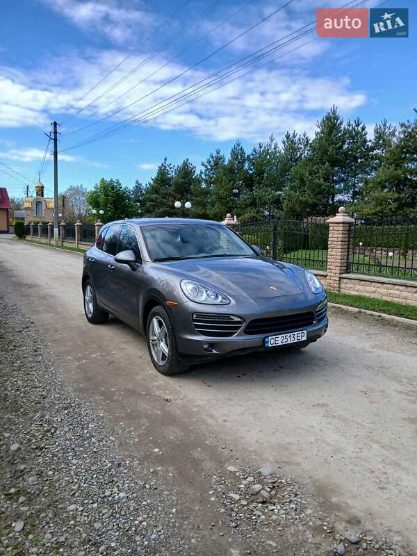 Позашляховик / Кросовер Porsche Cayenne 2011 в Чернівцях