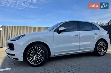 Внедорожник / Кроссовер Porsche Cayenne 2018 в Киеве