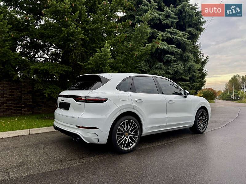 Внедорожник / Кроссовер Porsche Cayenne 2018 в Киеве фото 16 Внедорожник / Кроссовер Porsche Cayenne 2018 в Киеве