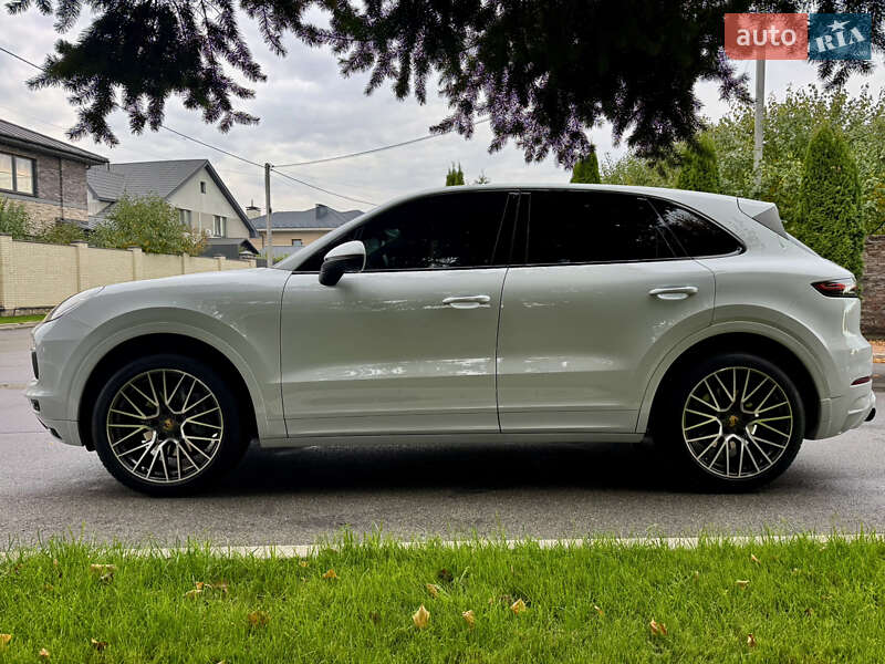 Внедорожник / Кроссовер Porsche Cayenne 2018 в Киеве фото 25 Внедорожник / Кроссовер Porsche Cayenne 2018 в Киеве