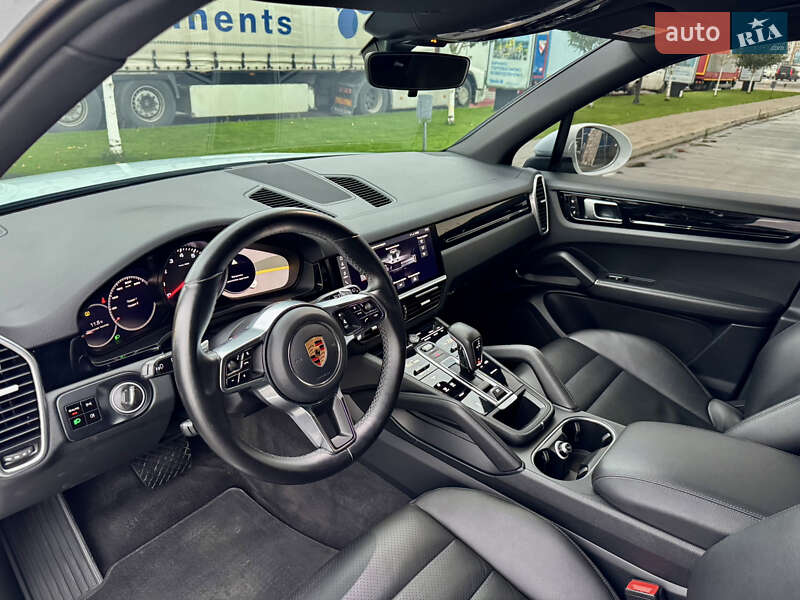 Внедорожник / Кроссовер Porsche Cayenne 2018 в Киеве фото 40 Внедорожник / Кроссовер Porsche Cayenne 2018 в Киеве