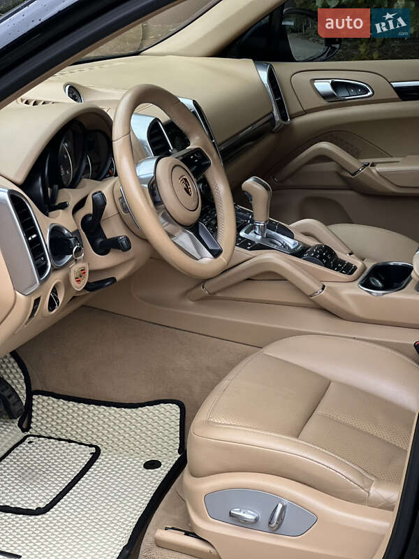 Внедорожник / Кроссовер Porsche Cayenne 2014 в Белой Церкви фото 12 Внедорожник / Кроссовер Porsche Cayenne 2014 в Белой Церкви