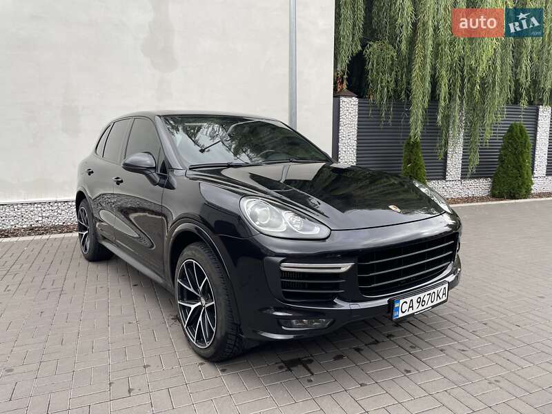 Внедорожник / Кроссовер Porsche Cayenne 2016 в Черкассах
