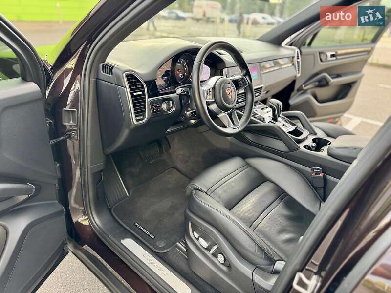Внедорожник / Кроссовер Porsche Cayenne 2018 в Киеве фото 34 Внедорожник / Кроссовер Porsche Cayenne 2018 в Киеве