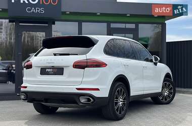 Внедорожник / Кроссовер Porsche Cayenne 2016 в 