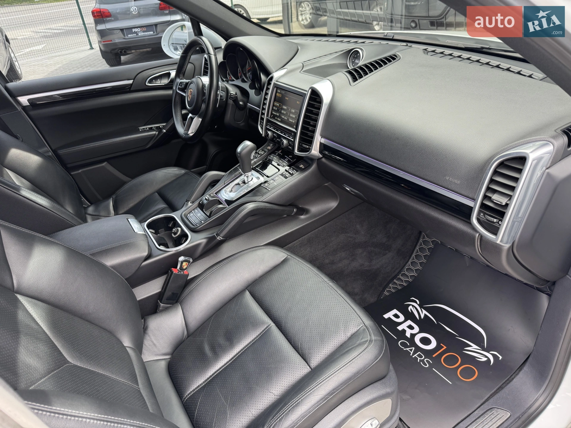 2016 Porsche Cayenne - мініатюра 26