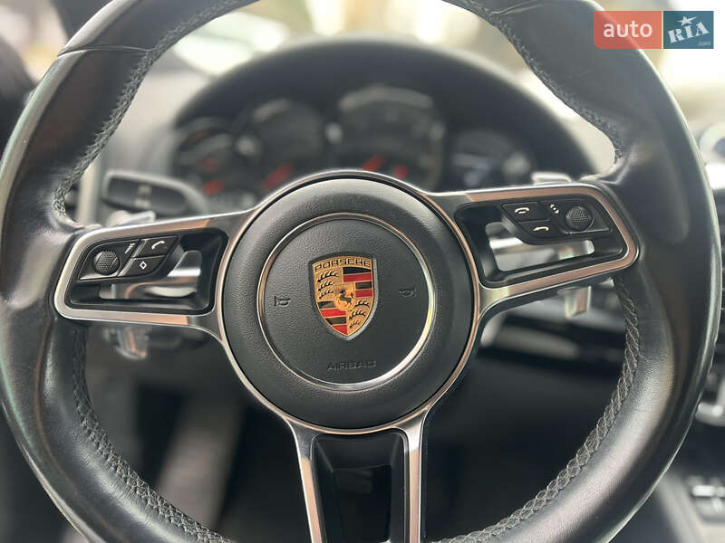 Позашляховик / Кросовер Porsche Cayenne 2014 в Черкасах