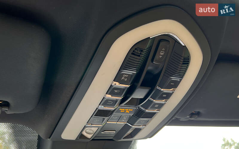 Позашляховик / Кросовер Porsche Cayenne 2015 в Львові фото 21 Позашляховик / Кросовер Porsche Cayenne 2015 в Львові