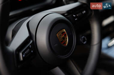 Внедорожник / Кроссовер Porsche Cayenne 2024 в  фото 39 Внедорожник / Кроссовер Porsche Cayenne 2024 в