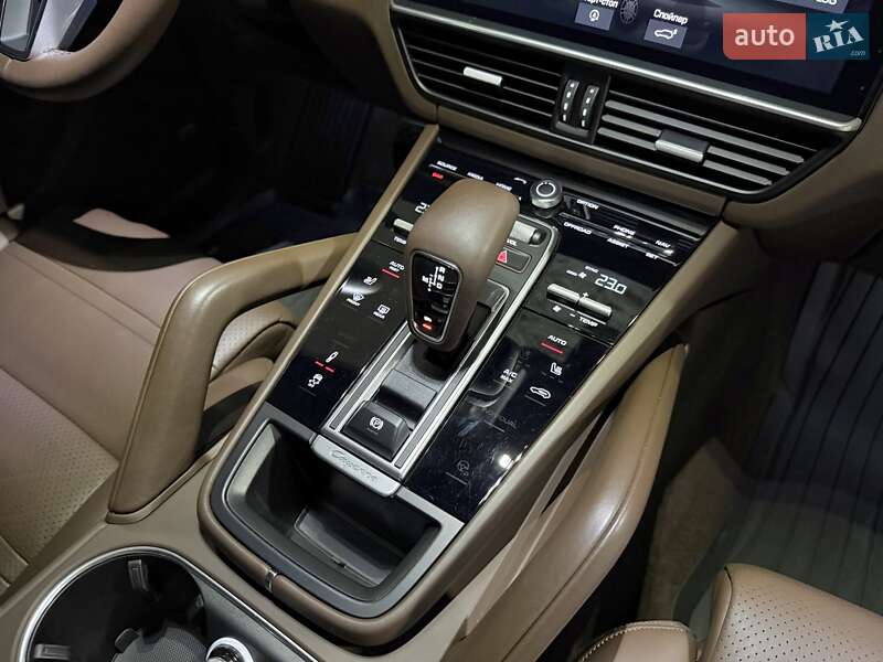 Внедорожник / Кроссовер Porsche Cayenne 2019 в Днепре фото 42 Внедорожник / Кроссовер Porsche Cayenne 2019 в Днепре