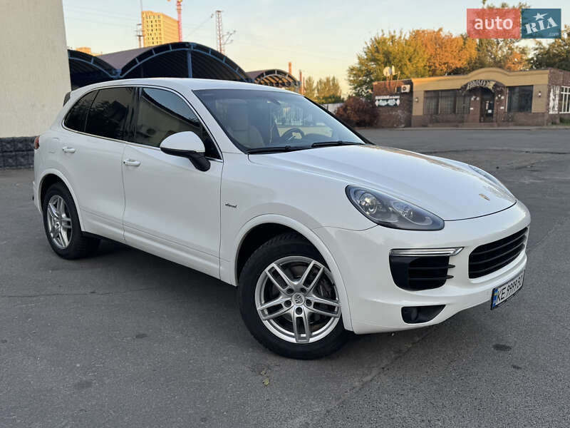 Внедорожник / Кроссовер Porsche Cayenne 2015 в Днепре фото 5 Внедорожник / Кроссовер Porsche Cayenne 2015 в Днепре