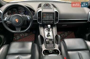 Позашляховик / Кросовер Porsche Cayenne 2014 в  фото 31 Позашляховик / Кросовер Porsche Cayenne 2014 в