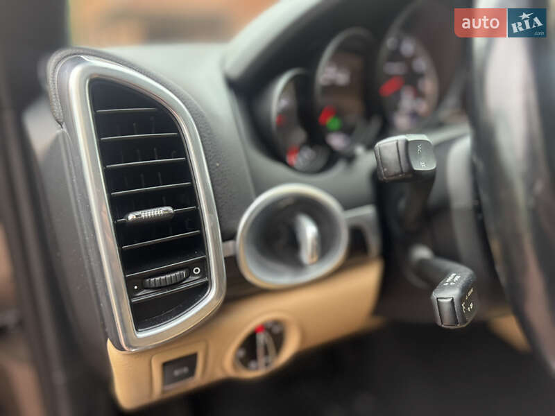 Позашляховик / Кросовер Porsche Cayenne 2015 в Києві фото 16 Позашляховик / Кросовер Porsche Cayenne 2015 в Києві