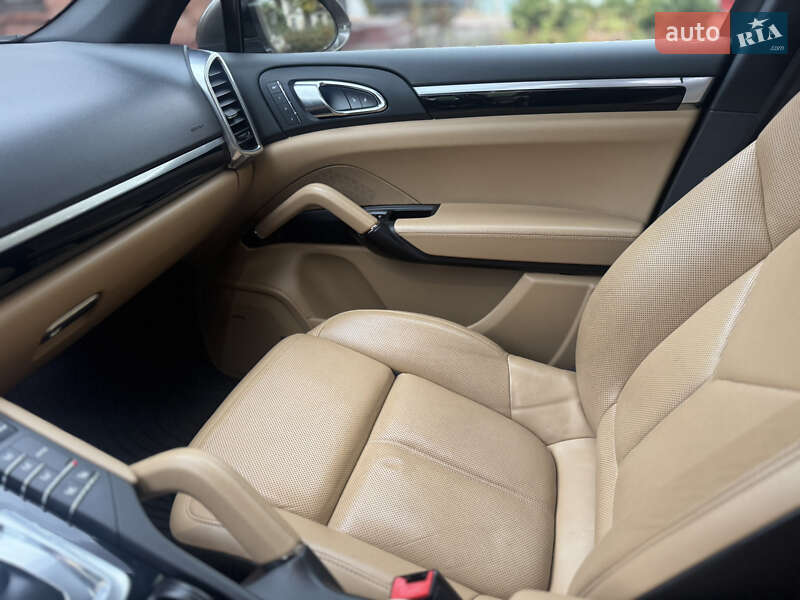 Позашляховик / Кросовер Porsche Cayenne 2015 в Києві фото 20 Позашляховик / Кросовер Porsche Cayenne 2015 в Києві