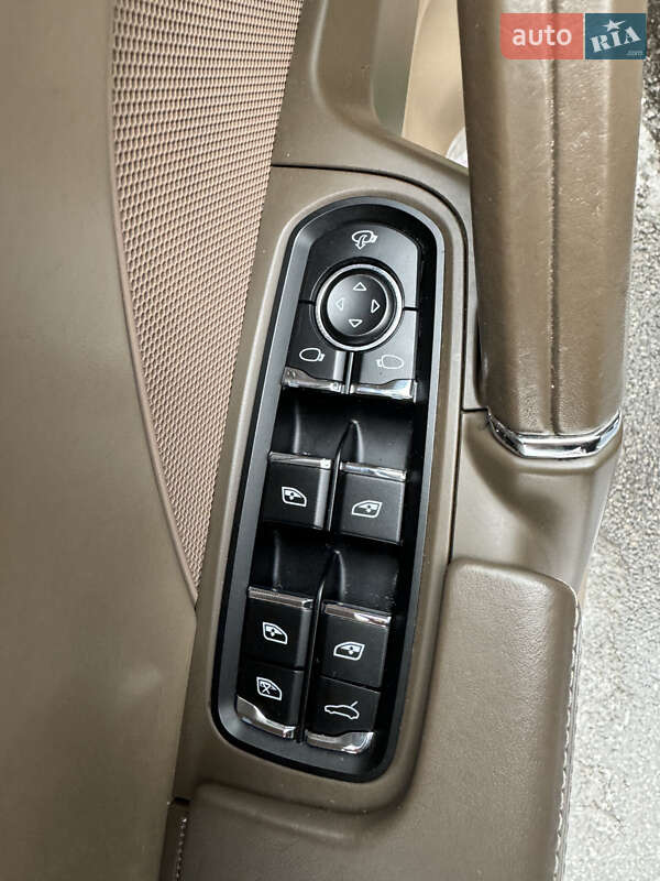 Позашляховик / Кросовер Porsche Cayenne 2012 в Києві фото 24 Позашляховик / Кросовер Porsche Cayenne 2012 в Києві