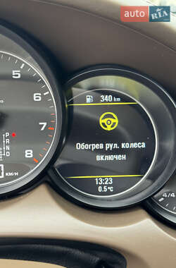Внедорожник / Кроссовер Porsche Cayenne 2012 в 