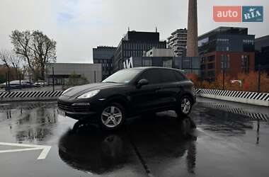 Внедорожник / Кроссовер Porsche Cayenne 2012 в 