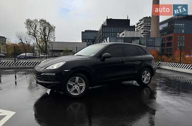 Внедорожник / Кроссовер Porsche Cayenne 2012 в 