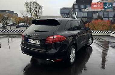 Внедорожник / Кроссовер Porsche Cayenne 2012 в 